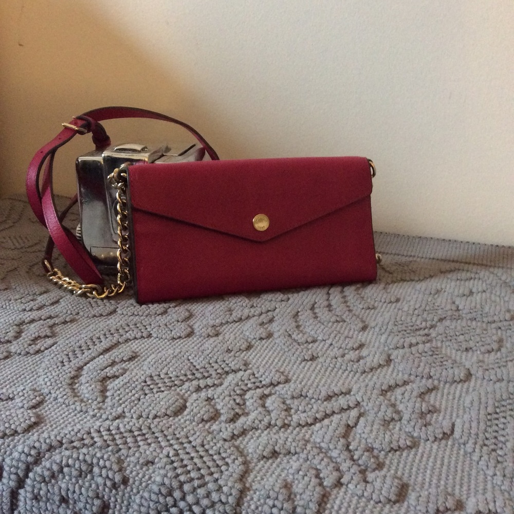 Michael Kors Wallet on Chain Woc- Fuschia